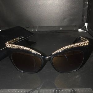Moschino sunglasses